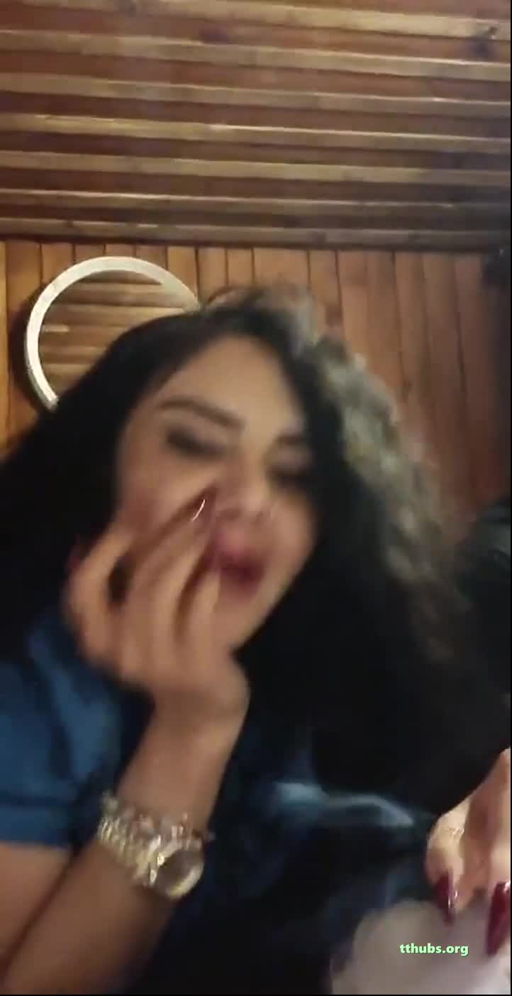 Naz Mila İfsa Ayak Şovu Mavi Bluz