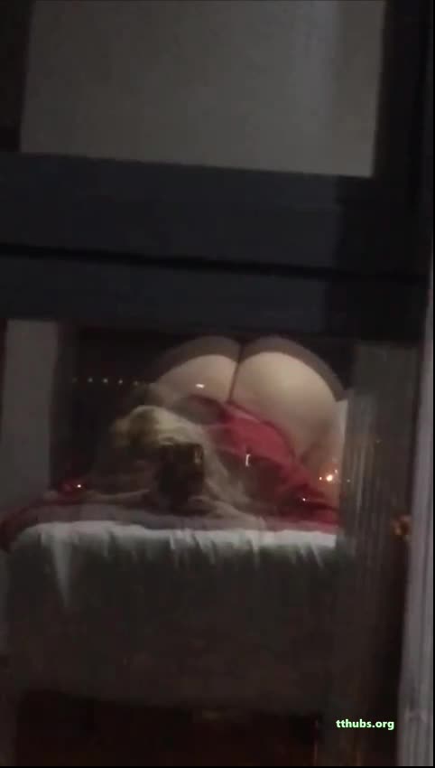 Twerk Örümcek Yüzüstü Kalça Sallıyor