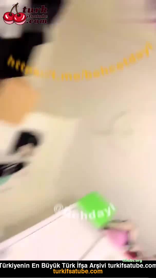 Tango Canlı Şarkı Kalça Sallama Ifsa