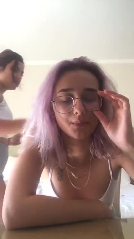 Naz Elbir Tango Pupo Sallıyor Canlı Yayın