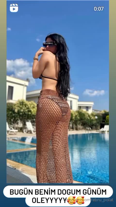 Ebru Polat Havuz Kalça Sallama Ifsa