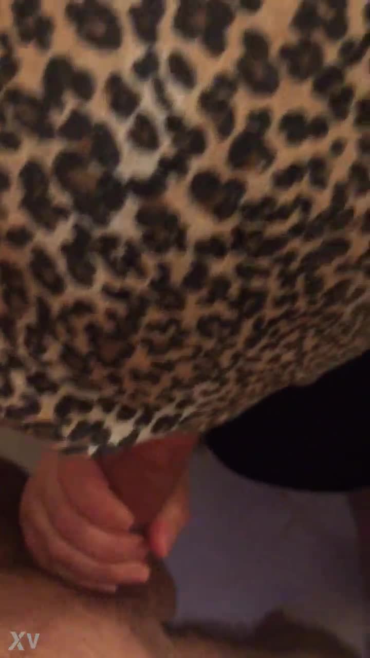 Başörtülü Leopar Tayt Diz Çökme Sakso Ifsa