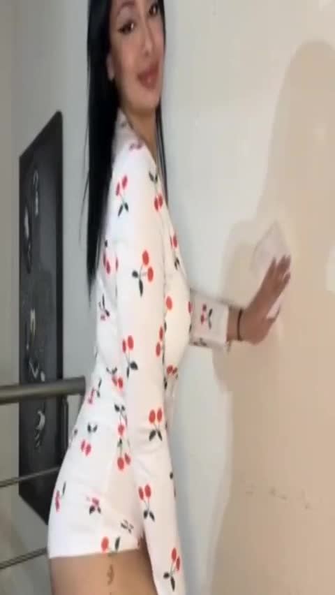 Twerk Ifsa Kiraz Pijamayla Kalca Costuruyor