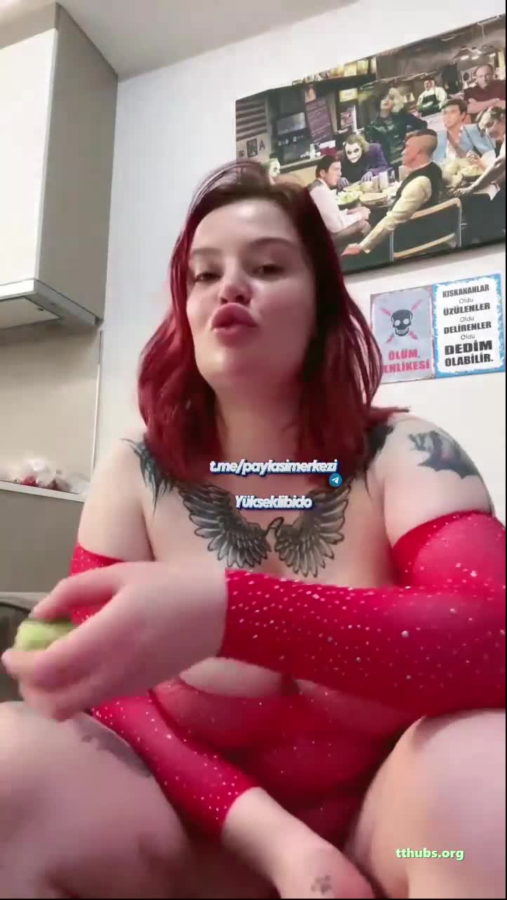 Arzu Yılmaz Milf Tango Dudak Büzme
