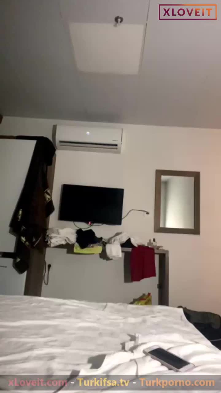 Tango Naz Elbir Memelerini Yalattı Canlı Şov