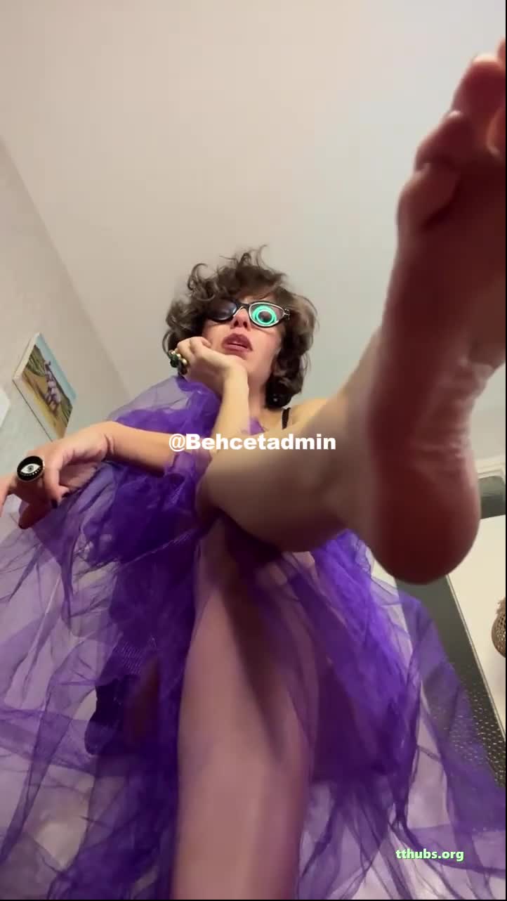 Ayak Ezme Karolin Fişekçi Ifsa