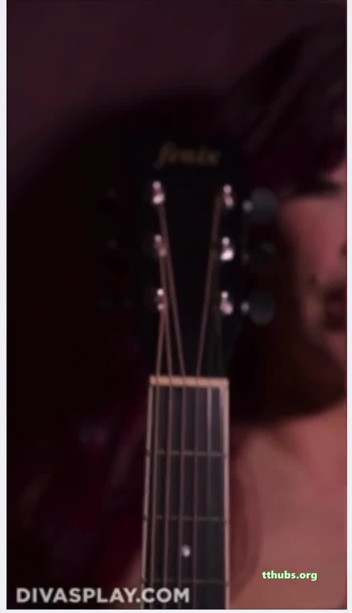 Wanda Nara Gitar Oksuyor Ifsa HD