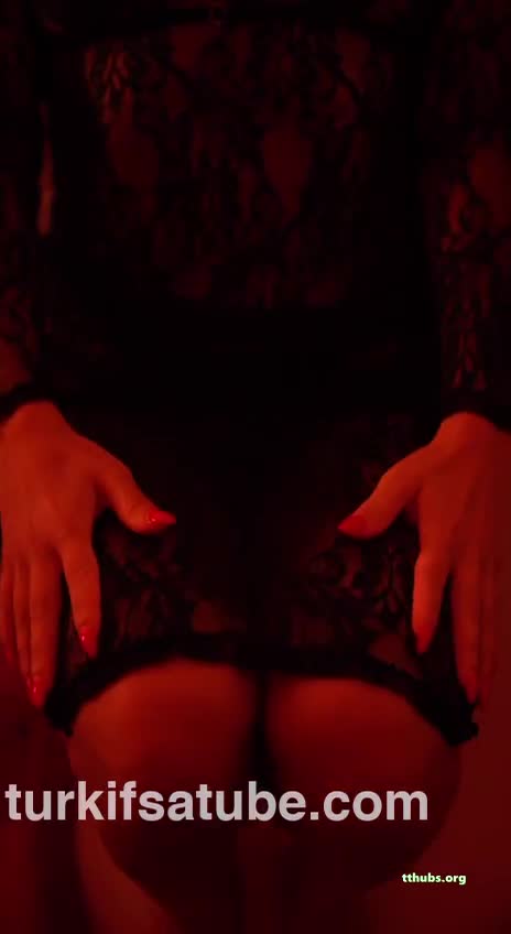 Burcu Yıldız Kalça Domaltma Şovu
