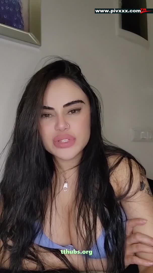 Bikini Naz Mila Göğüs Avuçlama Canlı Yayın