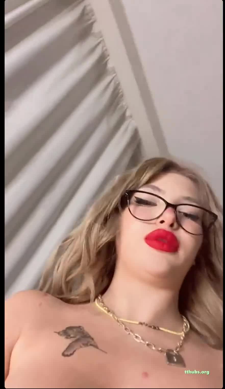 HelloDespina Tango Dudak Yaliyor Gogus Acıyor