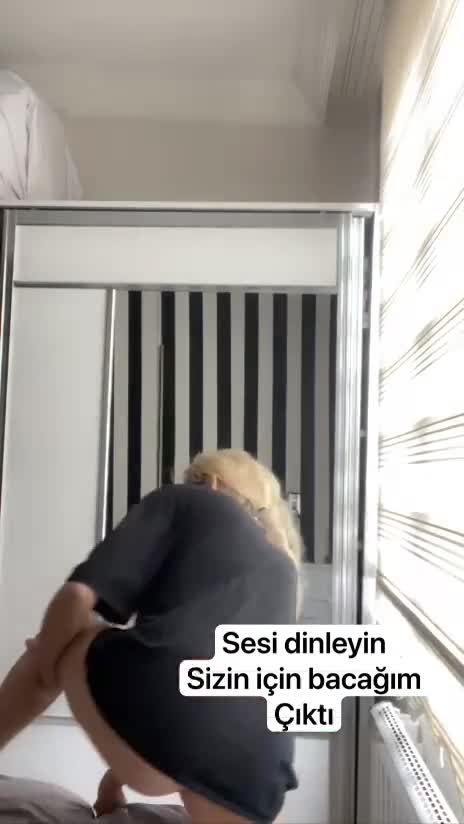 Twerk Siyah Etek Domaliyor Kalca Costuruyor